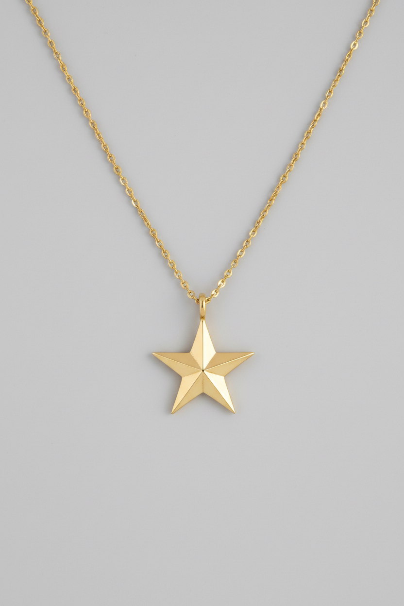 Le Étoile Necklace – Gold Front Shot