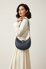 Le Gina Navy – Model Shot