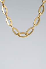 Le Soleil Necklace – Chain Close-Up
