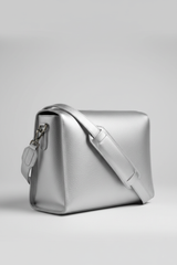 Executive Carry Weekender in Silver Structured Matte Leather – side angle with strap
