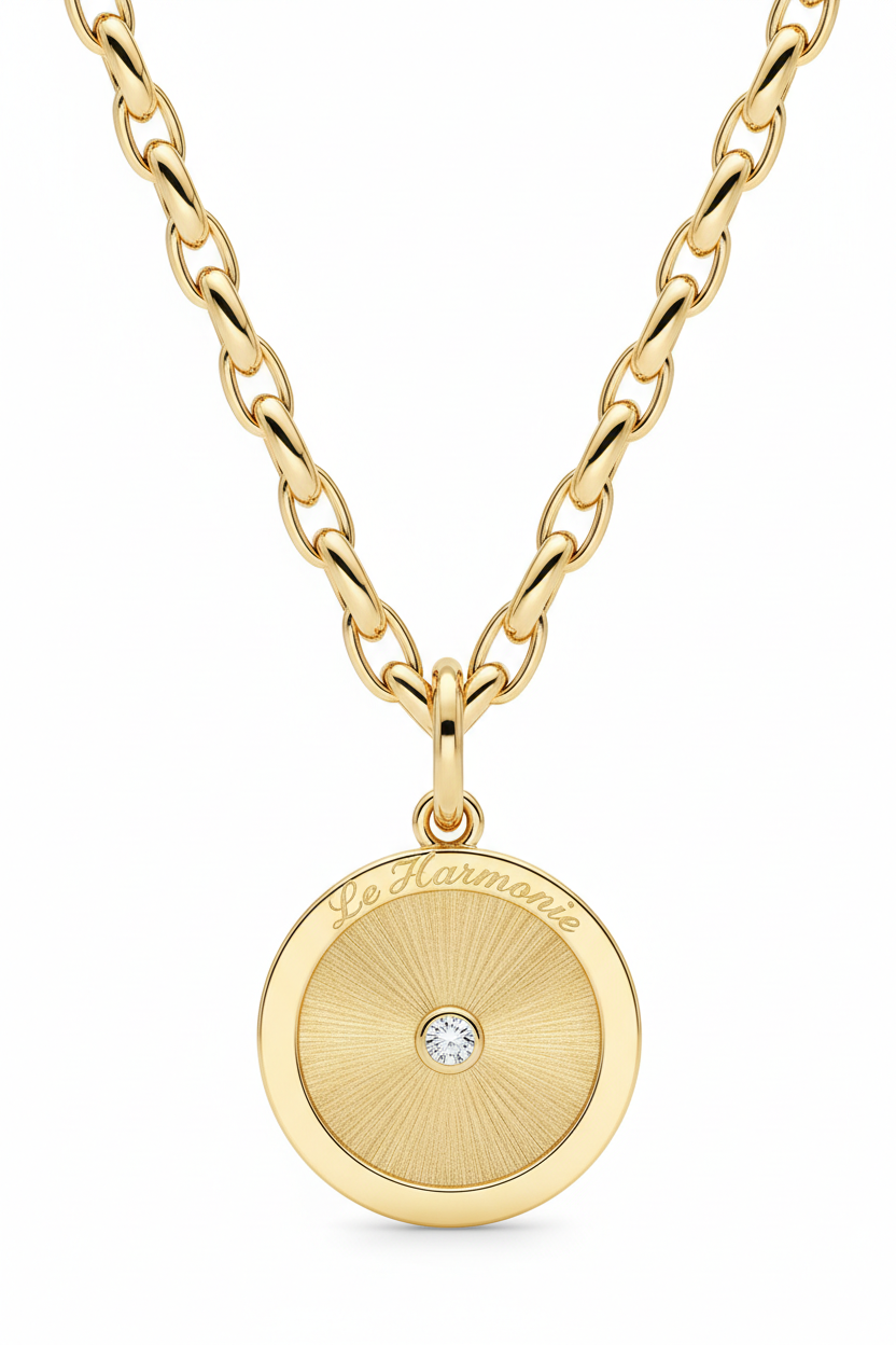 Fine gold chain detail of Le Harmonie necklace