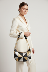 Le Gina Studio Geometric – Model Shot
